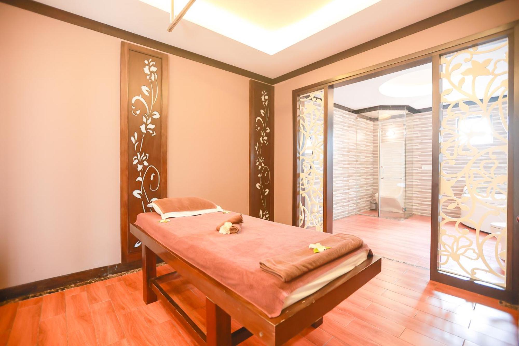 Muong Thanh Luxury Nhat Le Hotel Dong Hoi Zewnętrze zdjęcie