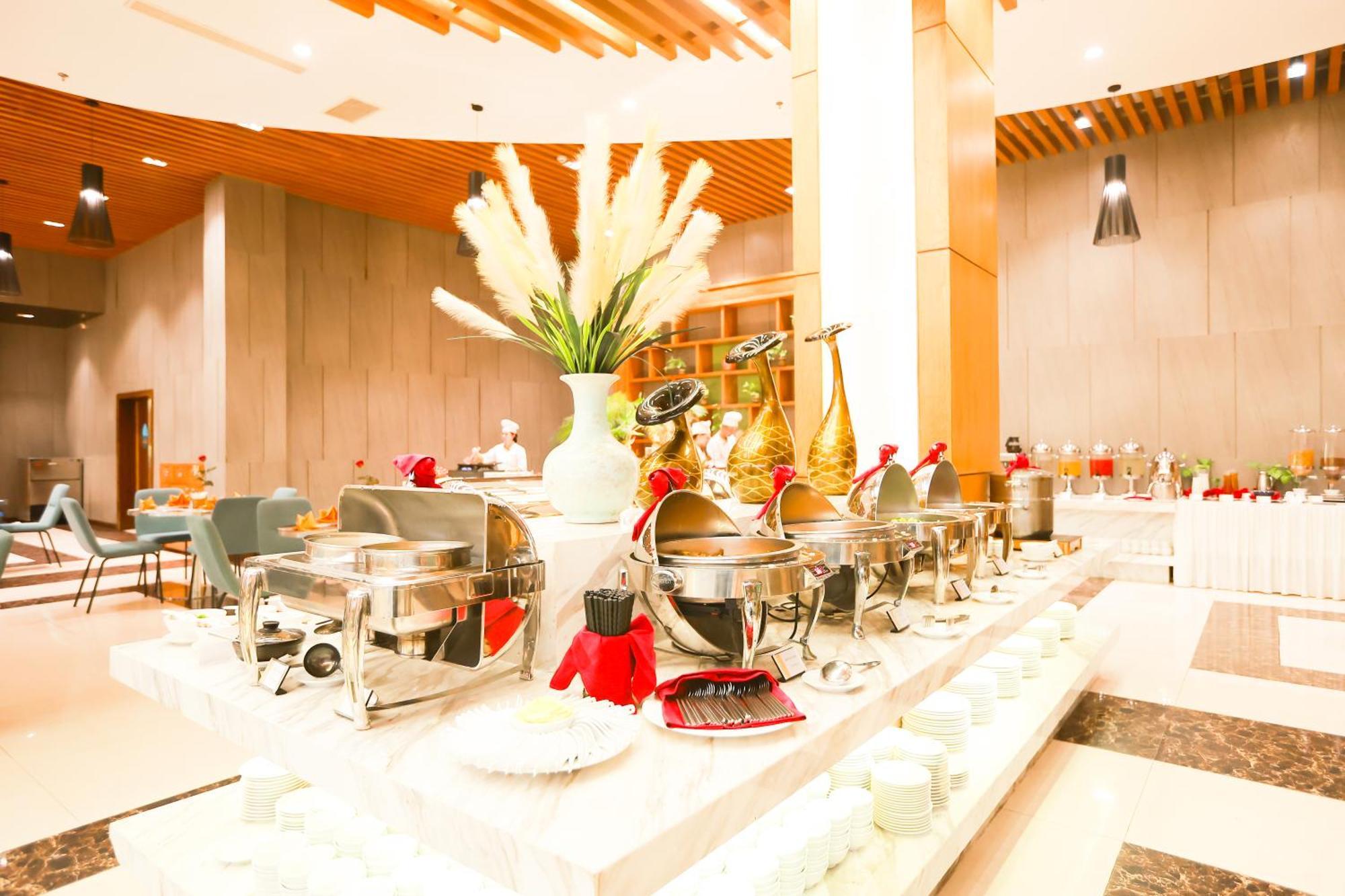 Muong Thanh Luxury Nhat Le Hotel Dong Hoi Zewnętrze zdjęcie