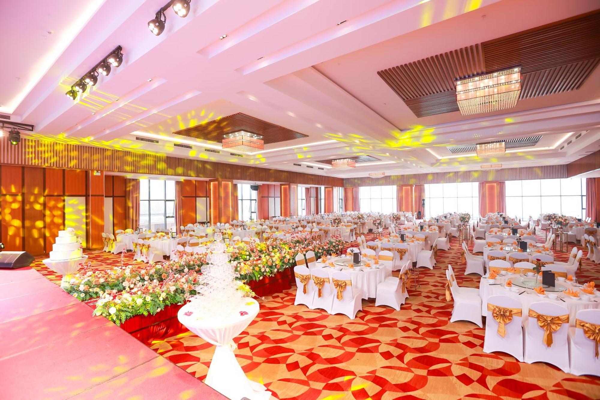 Muong Thanh Luxury Nhat Le Hotel Dong Hoi Zewnętrze zdjęcie