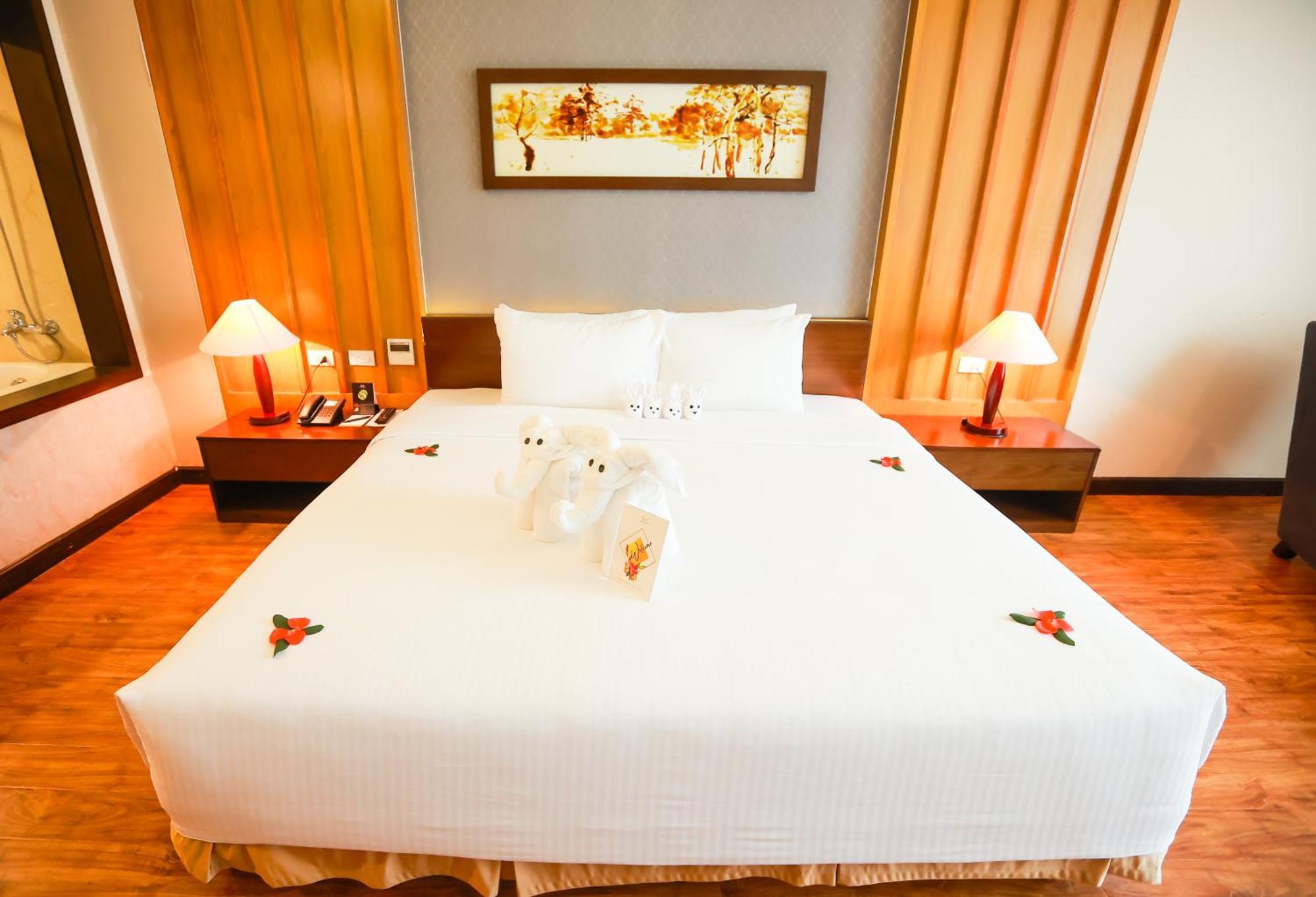 Muong Thanh Luxury Nhat Le Hotel Dong Hoi Zewnętrze zdjęcie